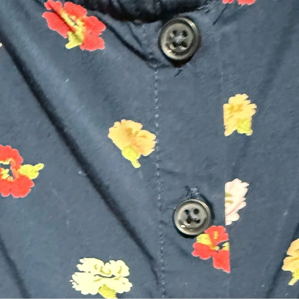 Madewell puff sleeve button up top Navy with flowers